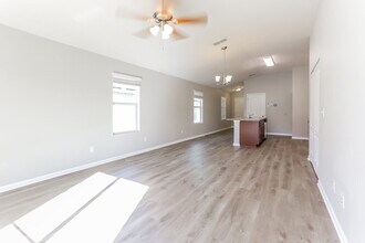 3830 Julia Marie Drive in Jacksonville, FL - Building Photo - Building Photo