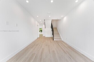 1644 SW 19th St in Miami, FL - Building Photo - Building Photo