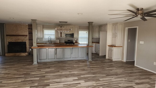 8064 US-82 in Detroit, TX - Building Photo - Building Photo