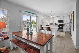 474 Lake Murex Cir in Sanibel, FL - Building Photo - Building Photo