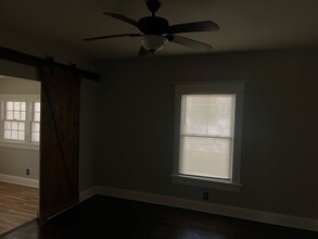 1366 Bryan Ave in Atlanta, GA - Foto de edificio - Building Photo