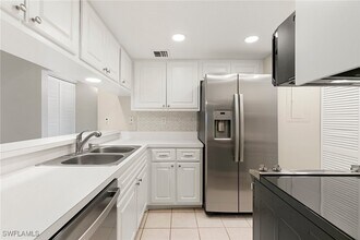 14 Manor Terrace in Marco Island, FL - Building Photo - Building Photo