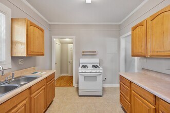 1906 Overton St in Nashville, TN - Building Photo - Building Photo