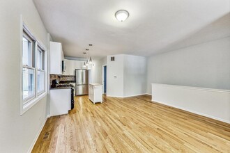 1359 W Hubbard St in Chicago, IL - Building Photo - Building Photo