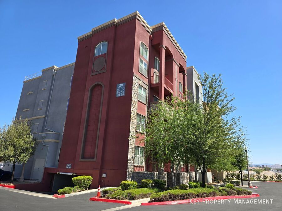 20 E Serene Ave-Unit -#104 in Las Vegas, NV - Foto de edificio
