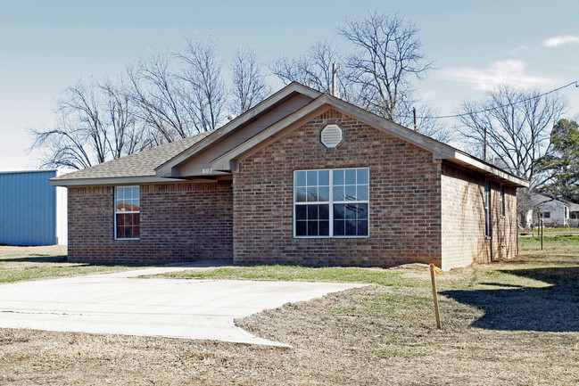 Kathco Apartments in Shawnee, OK - Foto de edificio - Building Photo