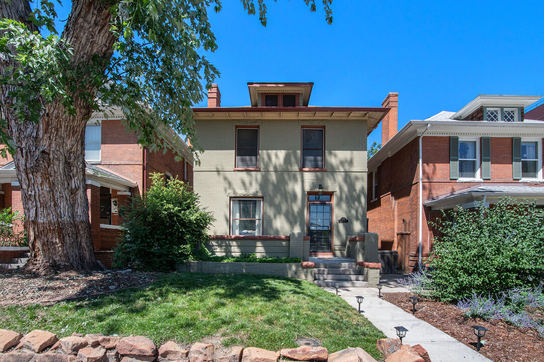 275 N Logan St, Unit Garden Apt in Denver, CO - Building Photo