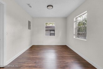 2013 W 6th St in Jacksonville, FL - Building Photo - Building Photo