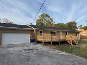 516 Claremoor Ave in Bowling Green, KY - Building Photo - Building Photo