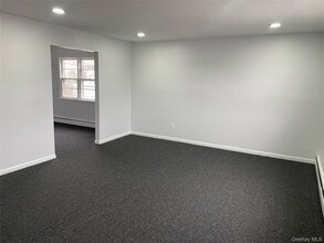 287 Mary Lou Ave, Unit 2 in Yonkers, NY - Building Photo - Building Photo