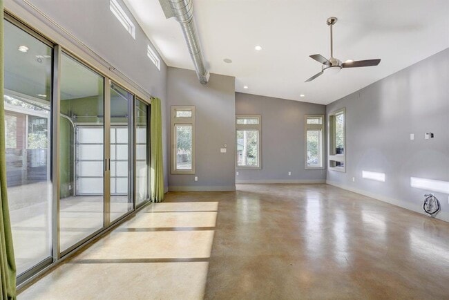property at 936 E 50th St
