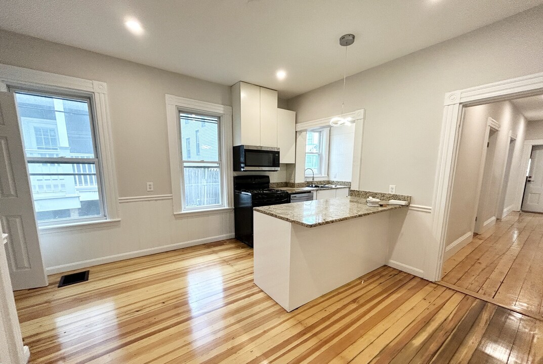 12 Buttonwood St, Unit 1 in Boston, MA - Building Photo