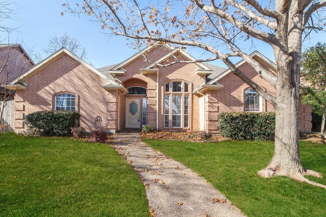 317 N Fountain Gate Dr