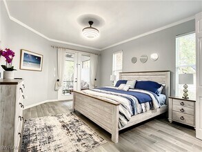 2358 Kings Lake Blvd in Naples, FL - Foto de edificio - Building Photo