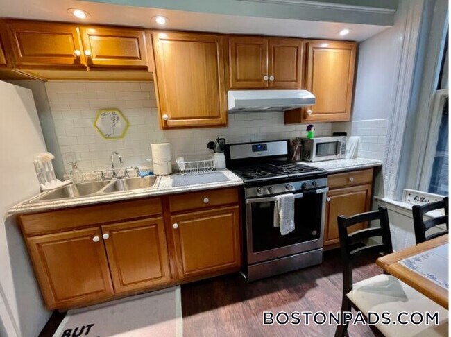 73 Westland Ave, Unit 3 in Boston, MA - Foto de edificio - Building Photo