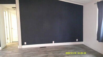 945 Davis St in Vacaville, CA - Building Photo - Building Photo