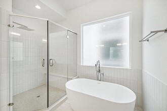 1598 W Tidwell Rd in Houston, TX - Building Photo - Building Photo