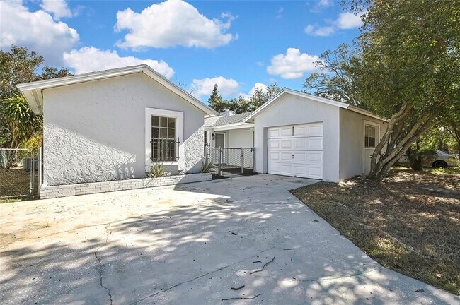 3332 Vorden St in New Port Richey, FL - Building Photo - Building Photo
