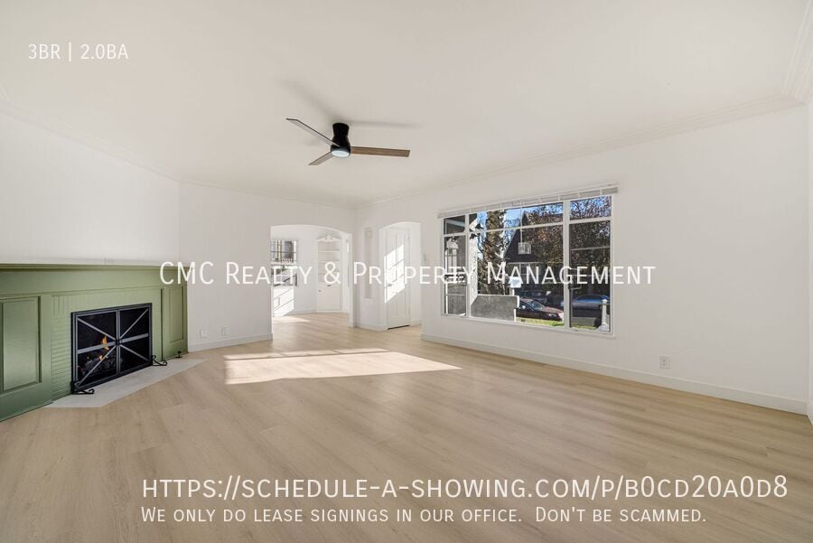 33 Kennebec Ave in Long Beach, CA - Building Photo