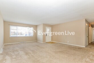 804 Fallveiw Ave in Englewood, OH - Building Photo - Building Photo