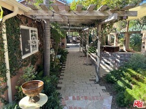 729 Kenmore Cir in Thousand Oaks, CA - Building Photo - Building Photo