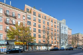 Strivers West Condominiums in New York, NY - Foto de edificio - Primary Photo