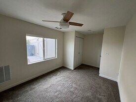 3558 Sharp Shinned Trail in Saratoga Springs, UT - Building Photo