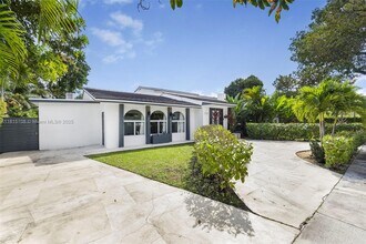 1651 SW 13th Ave in Miami, FL - Building Photo - Building Photo