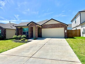 125 Perfect World Lp in Jarrell, TX - Building Photo - Building Photo