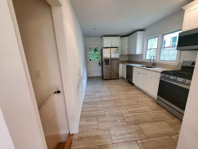Room in House on Morris Brown Dr SW in Atlanta, GA - Building Photo - Building Photo