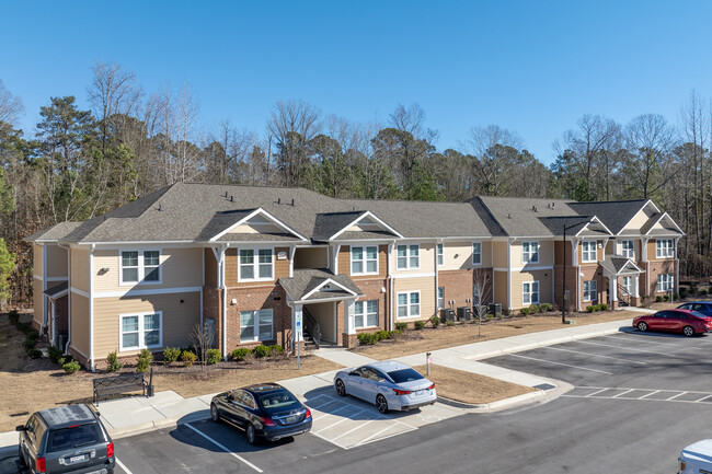 West Cumberland Apartments in Fayetteville, NC - Building Photo - Building Photo