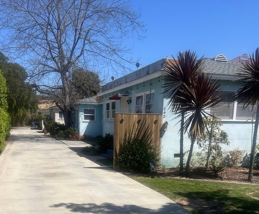 940 N Cedar St, Unit Unit 3 in Inglewood, CA - Building Photo