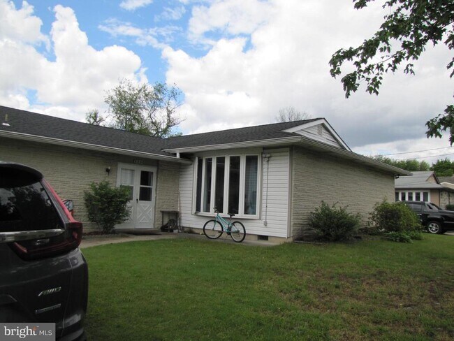 436 Suffolk Dr