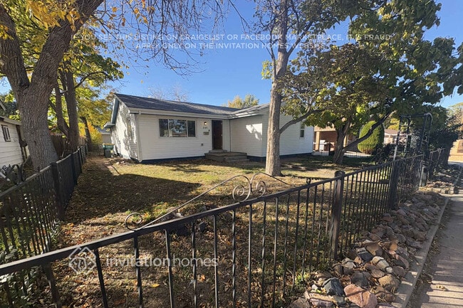 285 N 10th Ave in Brighton, CO - Building Photo - Building Photo