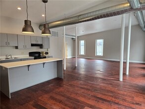 320 East Ave in Rochester, NY - Building Photo - Building Photo