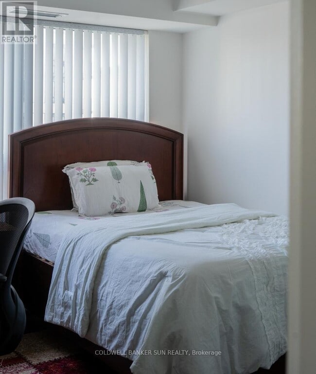 1 Michael Power Pl in Toronto, ON - Building Photo - Building Photo