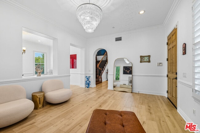 22074 Sagebrook Rd in Los Angeles, CA - Building Photo - Building Photo