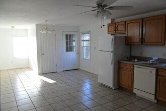 16 West St in Milford, MA - Building Photo - Building Photo