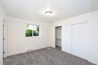 Bristol Woods in Gresham, OR - Building Photo - Building Photo