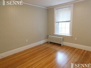 1570 Massachusetts Ave, Unit 25 in Cambridge, MA - Foto de edificio - Building Photo