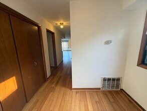 7412 N Western Ave in Chicago, IL - Building Photo - Building Photo