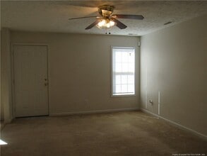 304 Kingdom Estate Dr in Fayetteville, NC - Building Photo - Building Photo