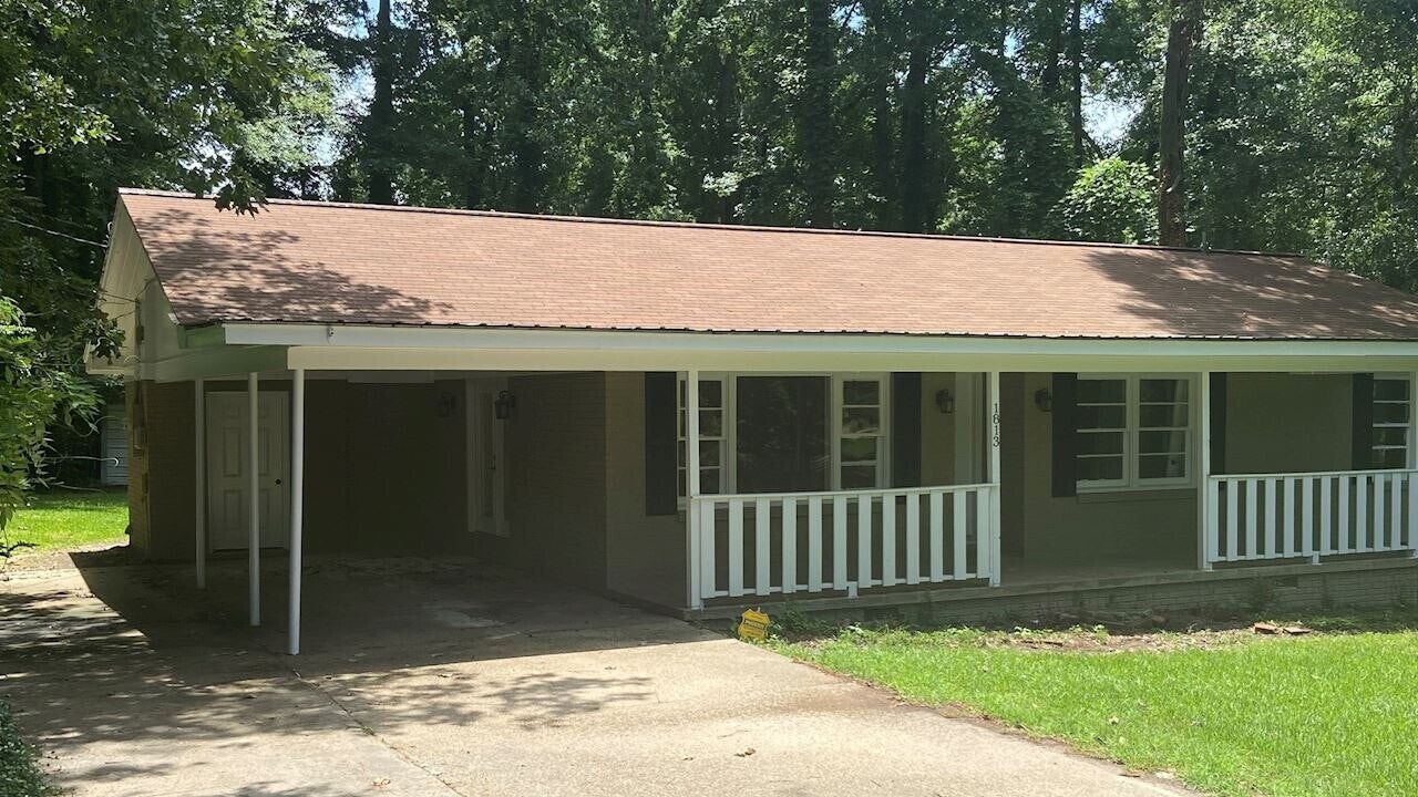 1813 Dogwood Dr in Meridian, MS - Building Photo