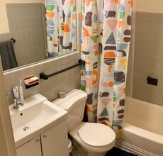 2101 Chestnut St, Unit 807 in Philadelphia, PA - Building Photo - Building Photo