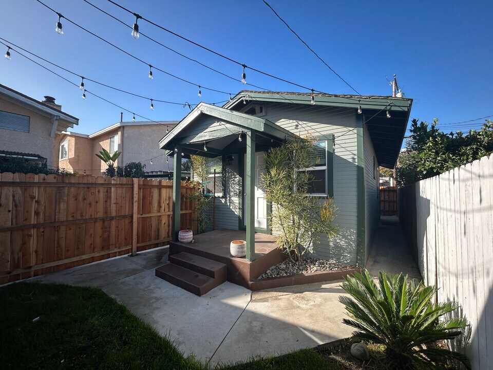 2019 Andreo Ave in Torrance, CA - Building Photo