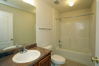 Tyler Ridge Apartments in Mobile, AL - Building Photo - Interior Photo