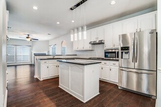 10640 Line Berry Ln in Frisco, TX - Building Photo - Building Photo