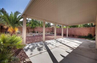 581 Caribbean Palm Dr in Las Vegas, NV - Building Photo - Building Photo