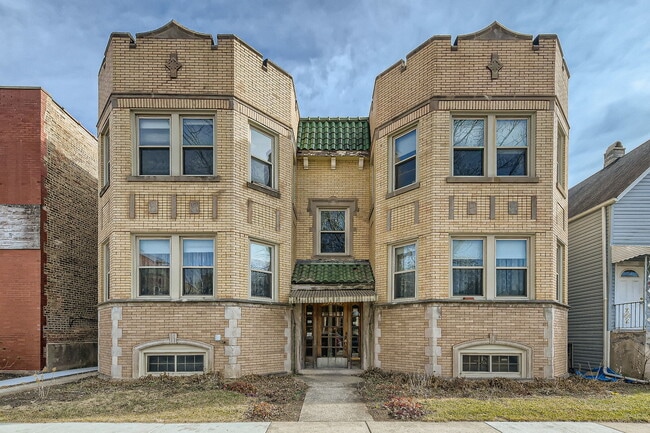 property at 3529 N Lowell Ave