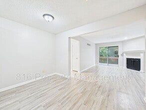 7939 NW 79th Pl in Kansas City, MO - Building Photo - Building Photo